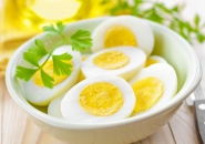 Bạn sẽ dễ bị ngộ độc nếu như ăn trứng không đúng cách